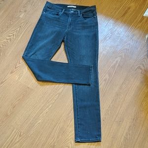 Levi's Slimming Skinny Jeans Size 30